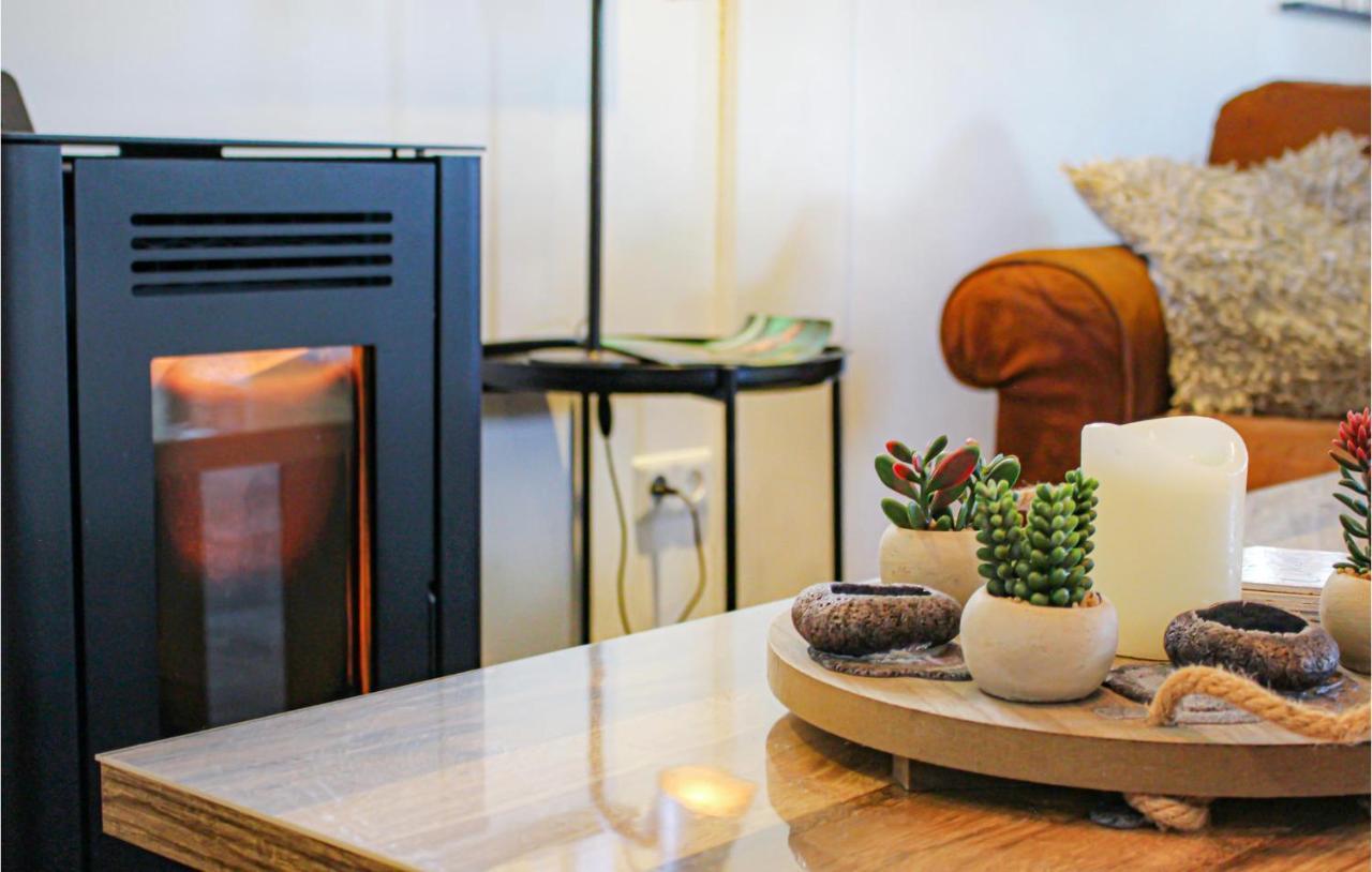 2 Bedroom Awesome Home In Udenhout Buitenkant foto